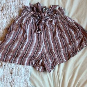 Ultra High rise smooth shorts with a bow